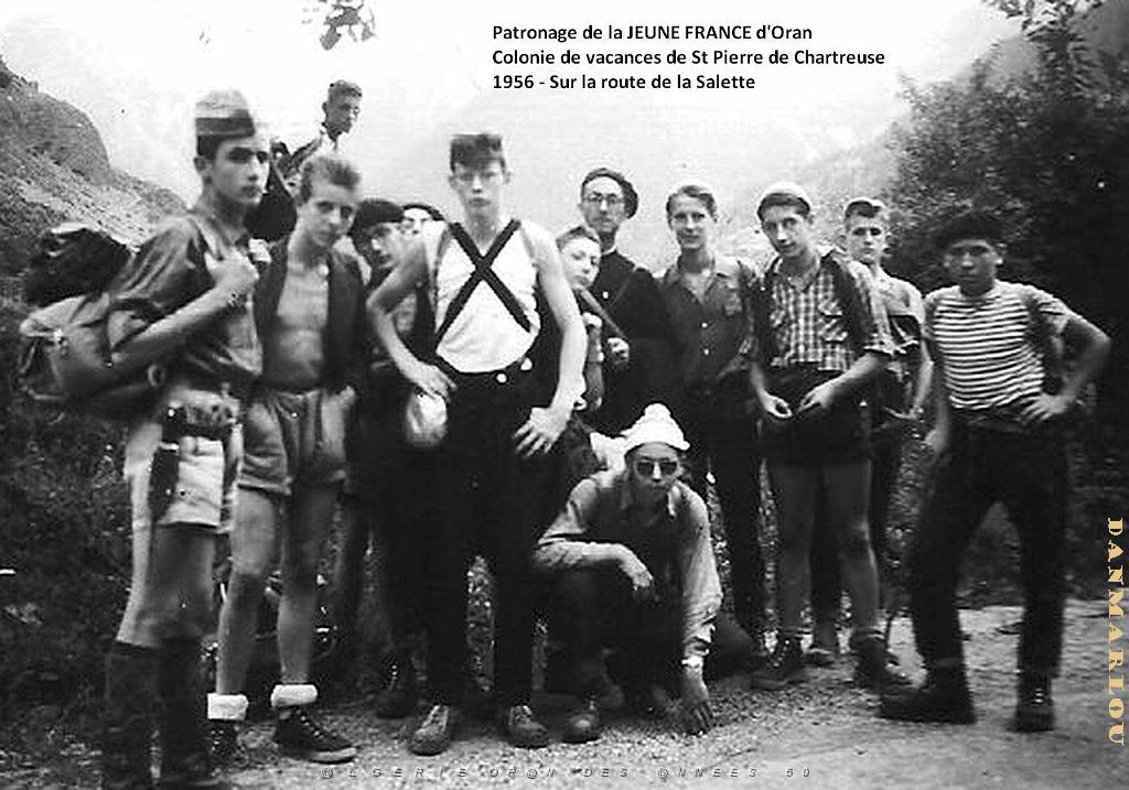COLO JEUNE FRANCE 1956 sur la route de la Salette.jpg